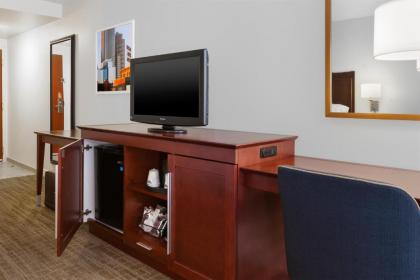 Hampton Inn Boston/Peabody - image 17