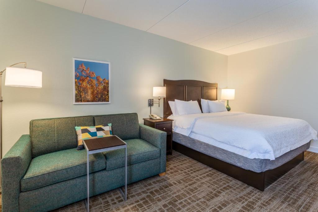 Hampton Inn Boston/Peabody - image 4