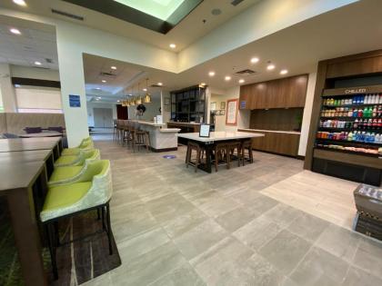 Hilton Garden Inn Atlanta/Peachtree City - image 8