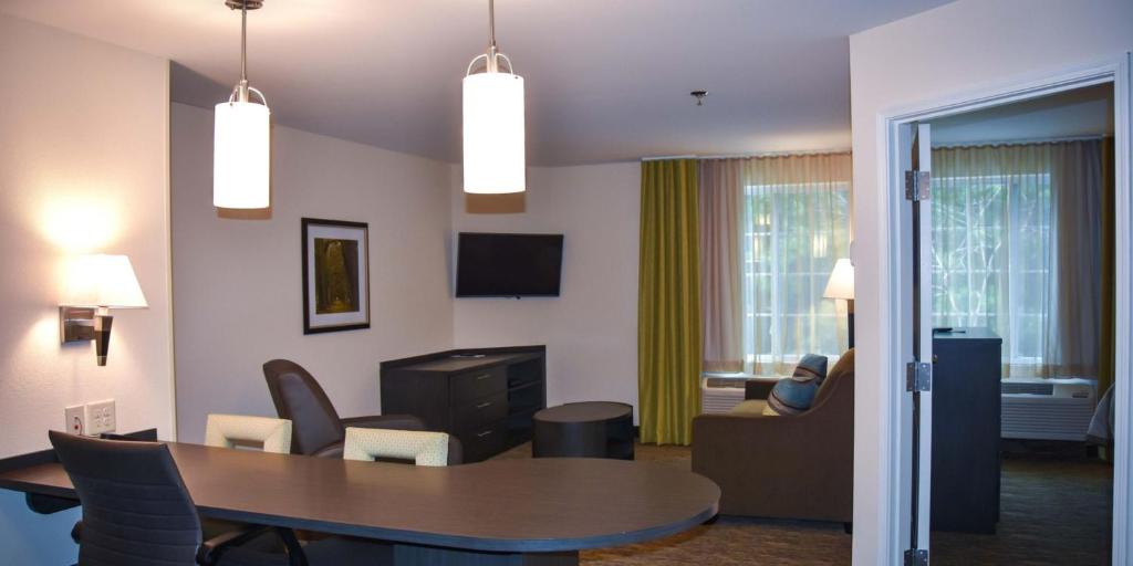 Candlewood Suites Pearl an IHG Hotel - image 7