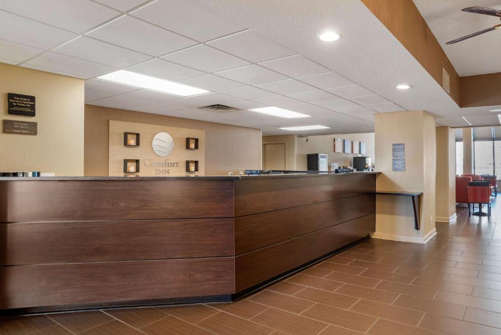 Comfort Inn Pearl - image 6