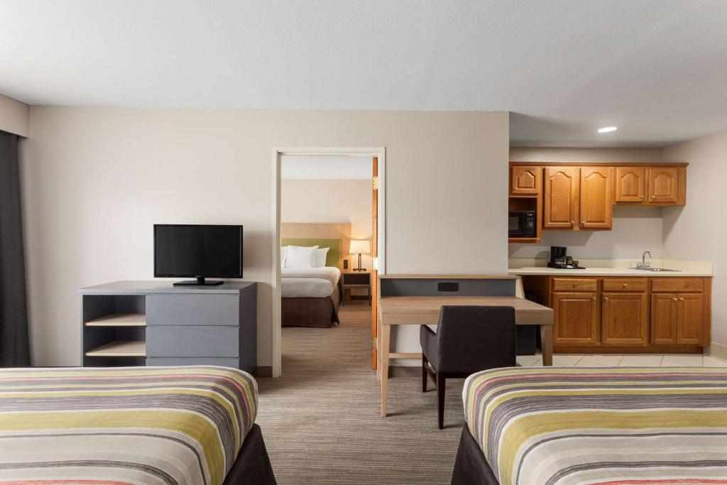 Country Inn & Suites by Radisson Jackson-Airport MS - image 7