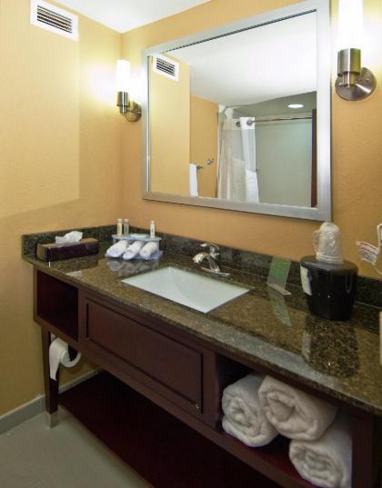 Holiday Inn Express & Suites Jackson/Pearl International Airport - image 13