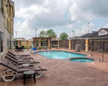 Sleep Inn & Suites Pearland - Houston South - image 3