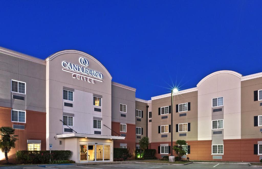 Candlewood Suites Pearland an IHG Hotel - main image