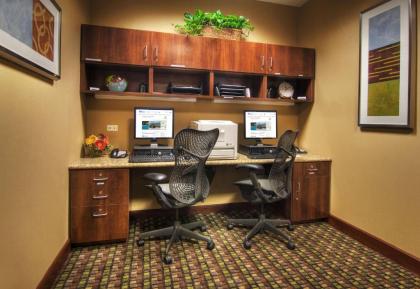 Hilton Garden Inn Houston-Pearland - image 9