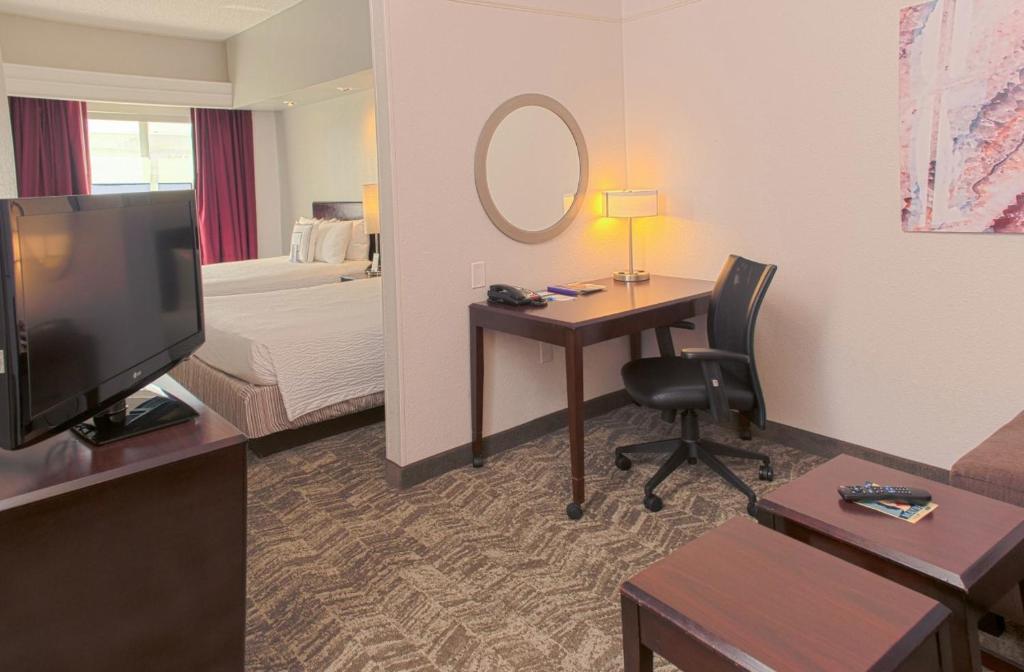 SpringHill Suites Houston Pearland - image 5