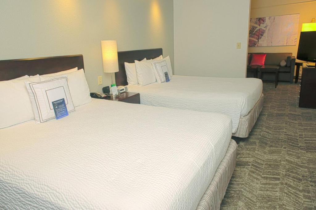 SpringHill Suites Houston Pearland - image 6