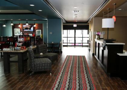 Hampton Inn Pearsall - image 1