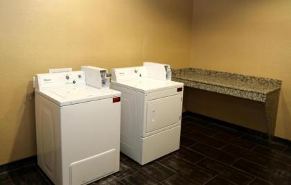 Hampton Inn Pearsall - image 11