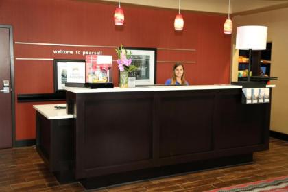 Hampton Inn Pearsall - image 14