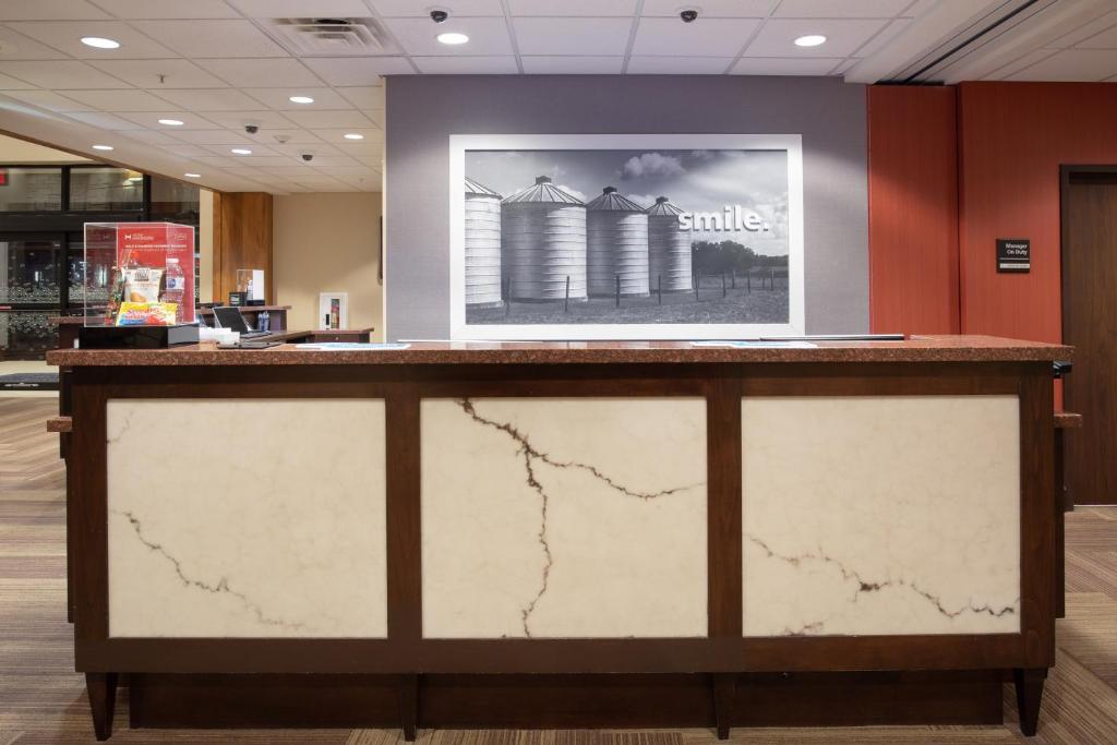 Hampton Inn & Suites I-35/Mulvane - image 7