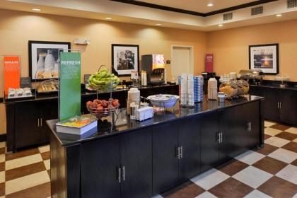 Hampton Inn Pecos - image 14