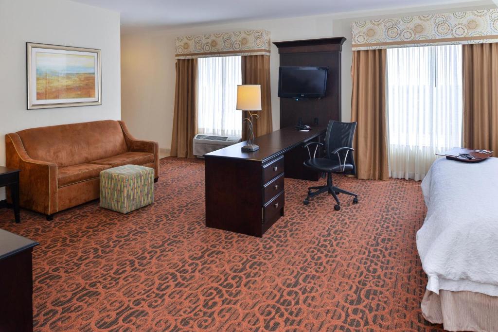 Hampton Inn Pecos - image 4