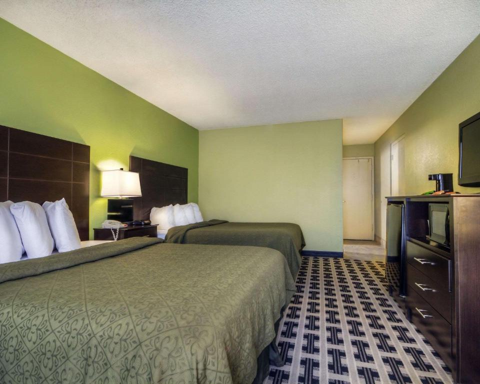 Quality Inn Pecos - image 5