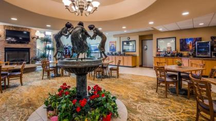 Best Western Plus Swiss Chalet Hotel & Suites - image 2