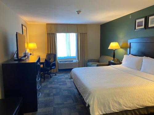 Holiday Inn Express Pekin - Peoria Area - image 3