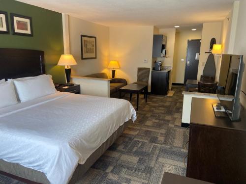 Holiday Inn Express Pekin - Peoria Area - image 4