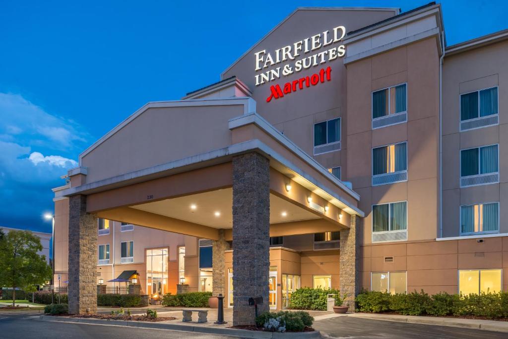 Fairfield Inn and Suites by Marriott Birmingham Pelham/I-65 - main image