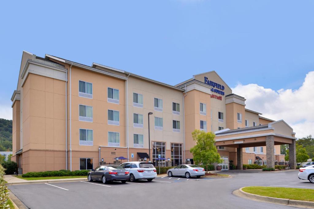 Fairfield Inn and Suites by Marriott Birmingham Pelham/I-65 - image 5