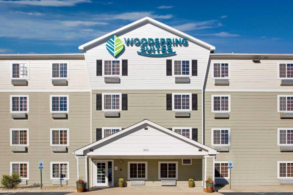 WoodSpring Suites Birmingham Pelham - main image