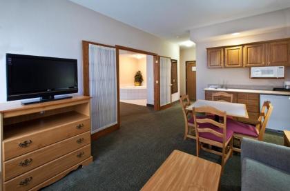 GrandStay Hotel & Suites - image 15