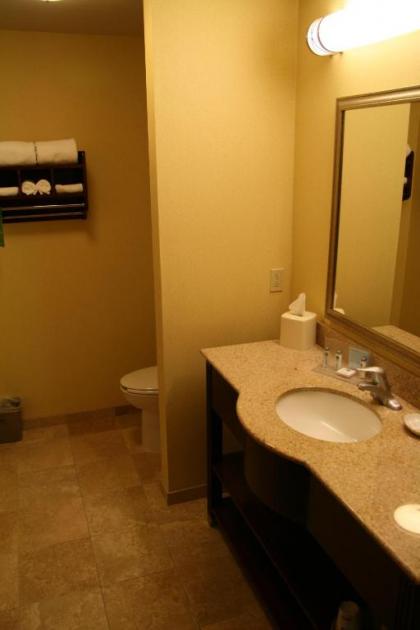 Hampton Inn Pendleton - image 10