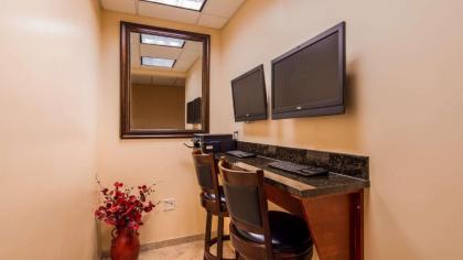 Best Western PLUS Vineyard Inn and Suites - image 6