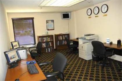 Hampton Inn Pennsville - image 15