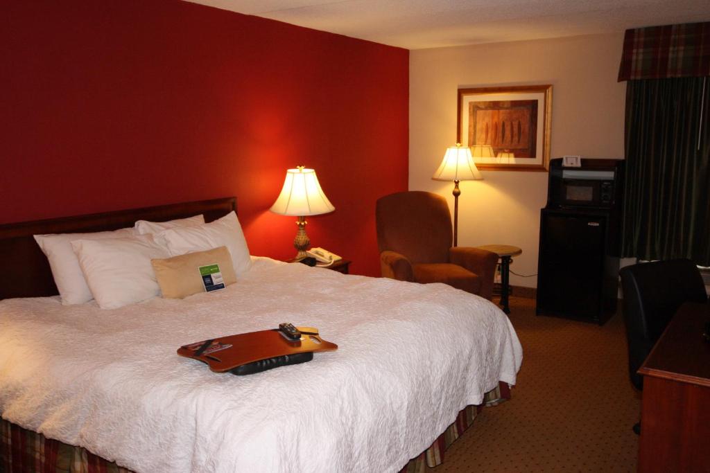 Hampton Inn Pennsville - image 4