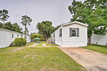 Pet-Friendly Pensacola Home with Outdoor Seating - image 2