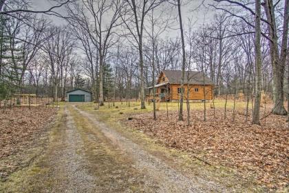 Remote Pentwater Cabin in the Woods 5 Mi to Dtwn - image 15