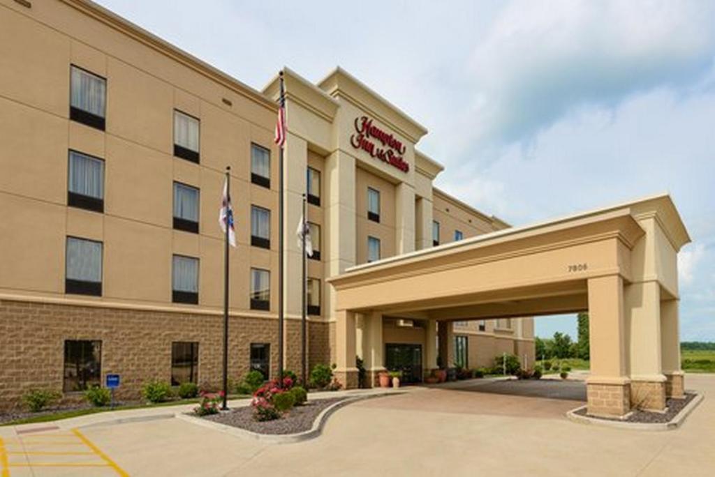 Hampton Inn and Suites Peoria at Grand Prairie - main image