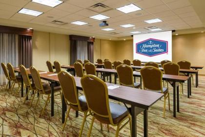 Hampton Inn and Suites Peoria at Grand Prairie - image 10