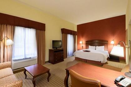 Hampton Inn and Suites Peoria at Grand Prairie - image 12