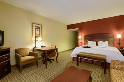 Hampton Inn and Suites Peoria at Grand Prairie - image 13