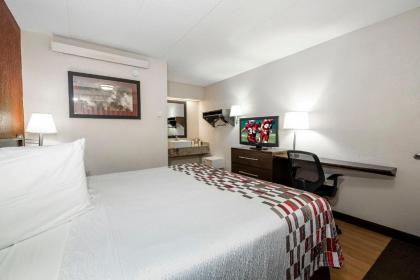 Red Roof Inn Peoria - image 11