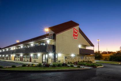 Red Roof Inn Peoria - image 13