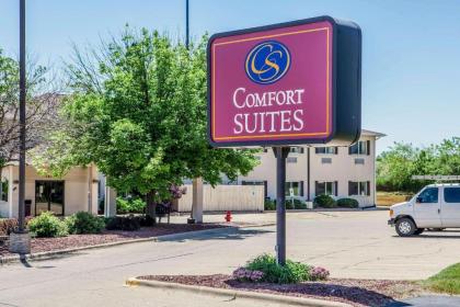 Comfort Suites Peoria I-74 - image 12