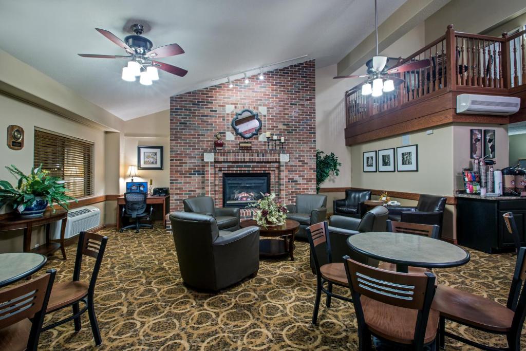 GrandStay Hotel & Suites Peoria - image 5