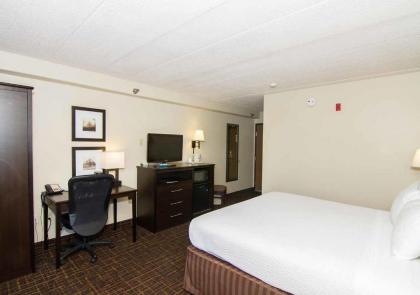 GrandStay Hotel & Suites Peoria - image 9