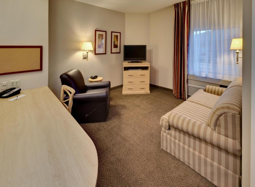 Candlewood Suites - Peoria at Grand Prairie an IHG Hotel - image 3