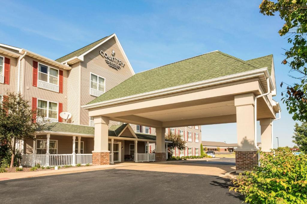 Country Inn & Suites by Radisson Peoria North IL - main image