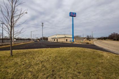 Motel 6 East Peoria