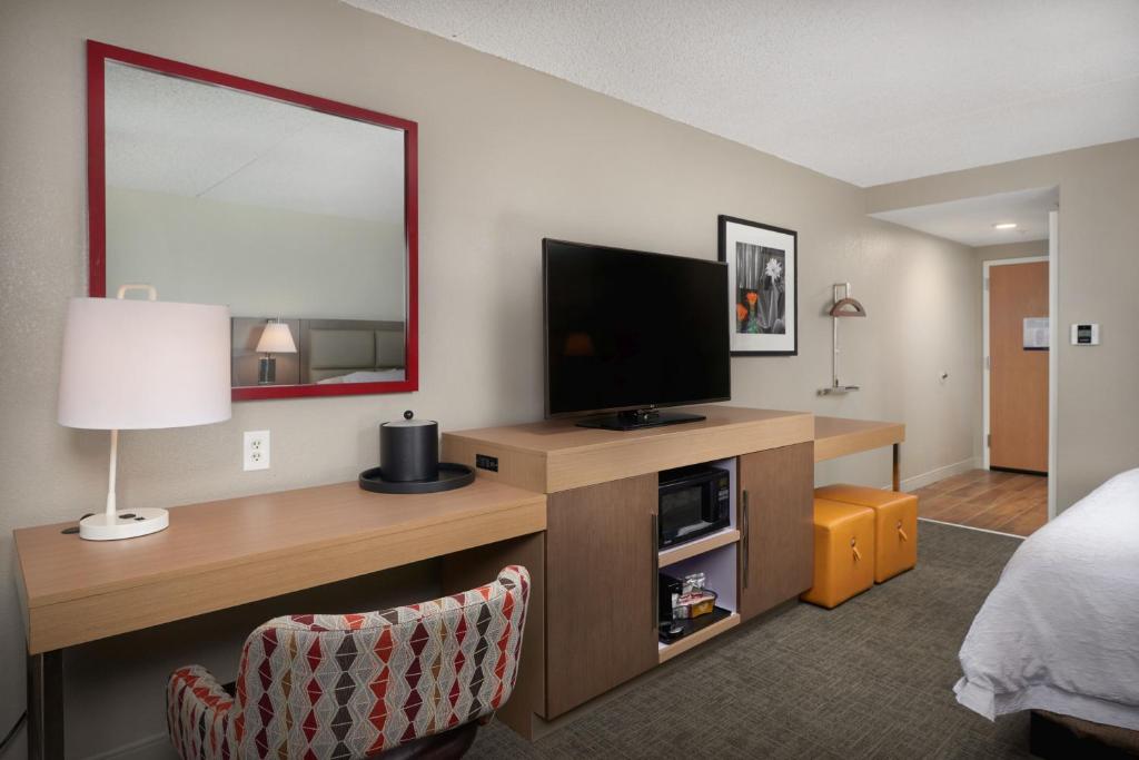 Hampton Inn Glendale-Peoria - image 6