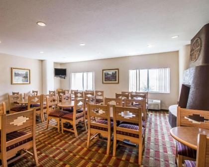 Comfort Suites Peoria Sports Complex - image 15