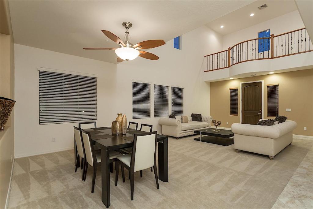 Pinnacle Vista 5 BR by Casago - image 6