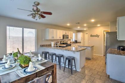 Pet-Friendly Home 2 Mi From Peoria Sports Complex! - image 6