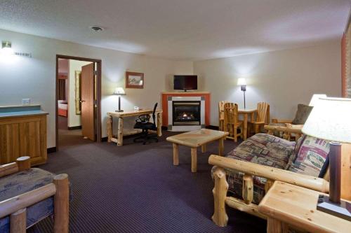 AmericInn by Wyndham Pequot Lakes - image 5