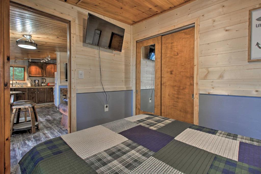 Rustic Pequot Lakes Cabin with Dock on Loon Lake - image 3